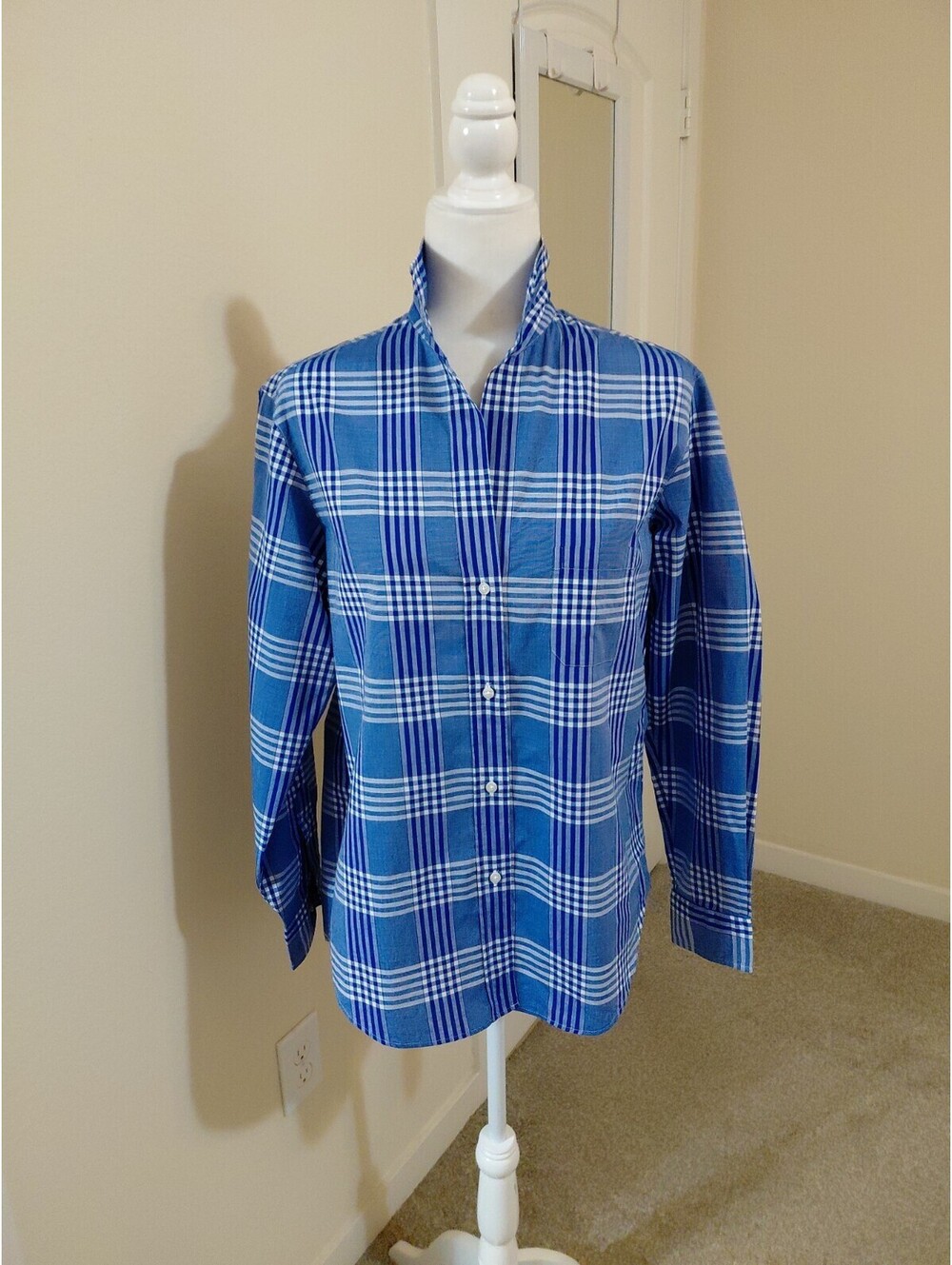Grayson by Frank & Eileen ladies Shirt The Hero Plaid Size S EUC Cotton #1173